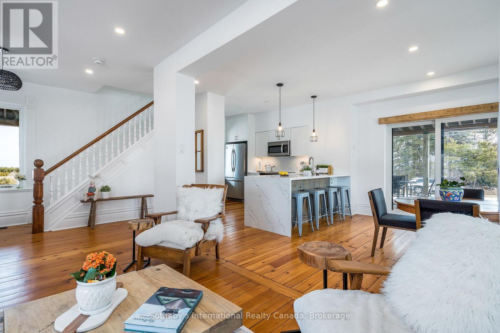 1943 Fairgrounds Road S, Clearview, Ontario  L0M 1G0 - Photo 18 - S12925334