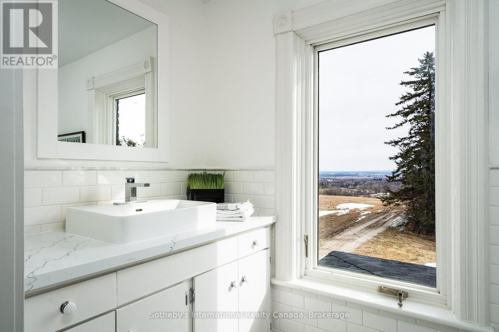 1943 Fairgrounds Road S, Clearview, Ontario  L0M 1G0 - Photo 30 - S12925334