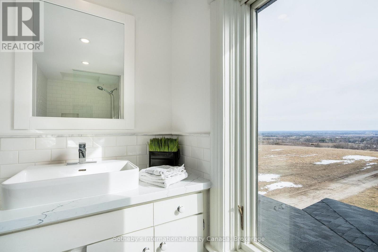 1943 Fairgrounds Road S, Clearview, Ontario  L0M 1G0 - Photo 32 - S12925334