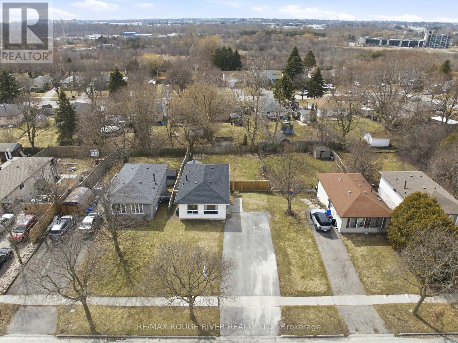 712 Grandview Drive, Oshawa, Ontario  L1H 7W2 - Photo 5 - E12925106