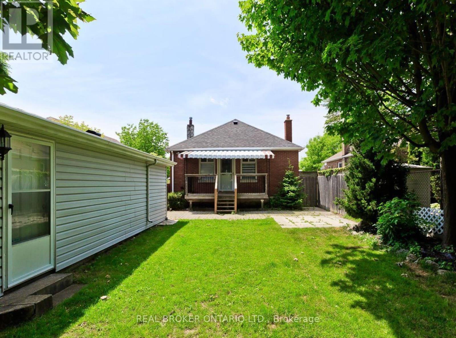 Upper - 147 Lasalle Avenue, Oshawa, Ontario  L1H 5Y4 - Photo 15 - E12925172