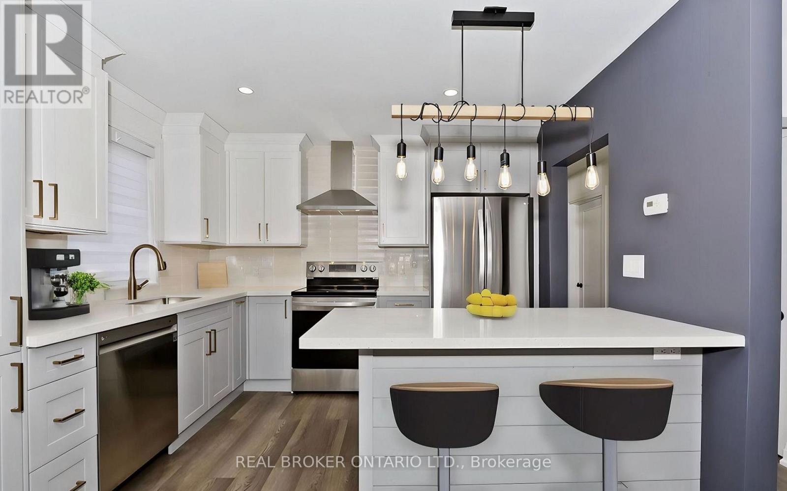 Upper - 147 Lasalle Avenue, Oshawa, Ontario  L1H 5Y4 - Photo 3 - E12925172