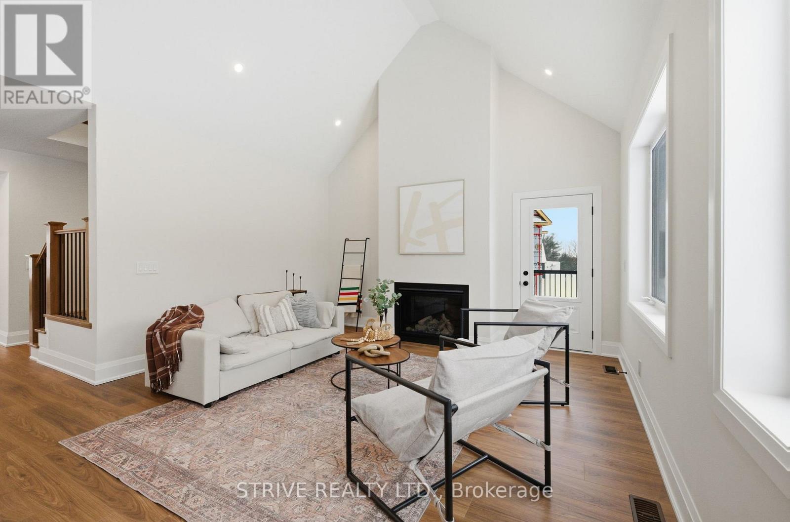 29 Northland Court, Oro-Medonte, Ontario  L9J 1C4 - Photo 11 - S12925354