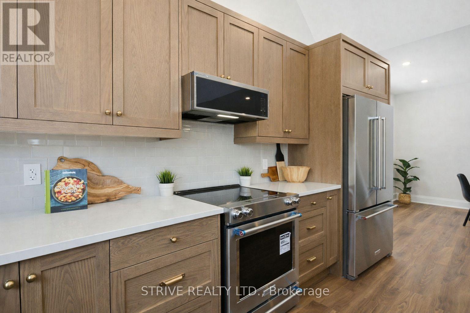 29 Northland Court, Oro-Medonte, Ontario  L9J 1C4 - Photo 8 - S12925354