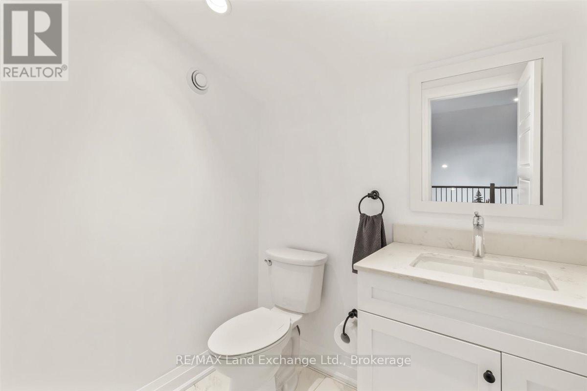 2 Fairway Lane, Saugeen Shores, Ontario  N0H 2C3 - Photo 23 - X12925156