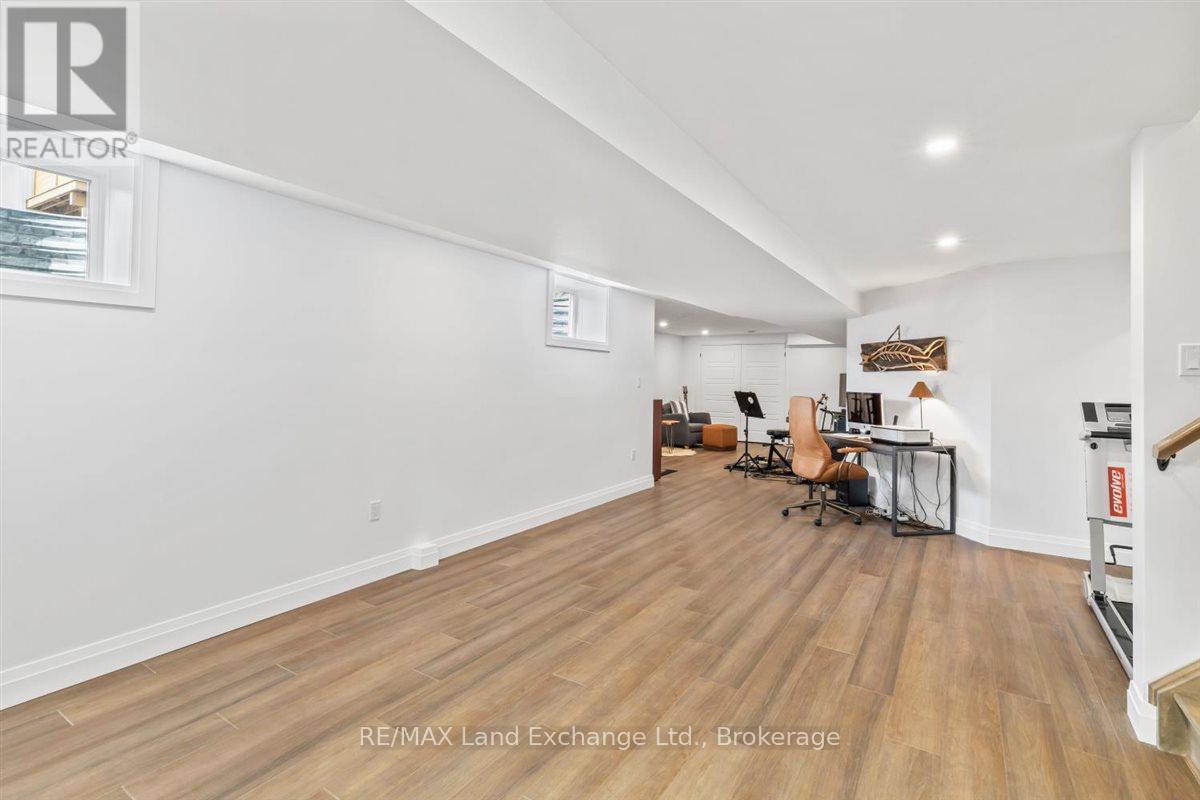 2 Fairway Lane, Saugeen Shores, Ontario  N0H 2C3 - Photo 28 - X12925156