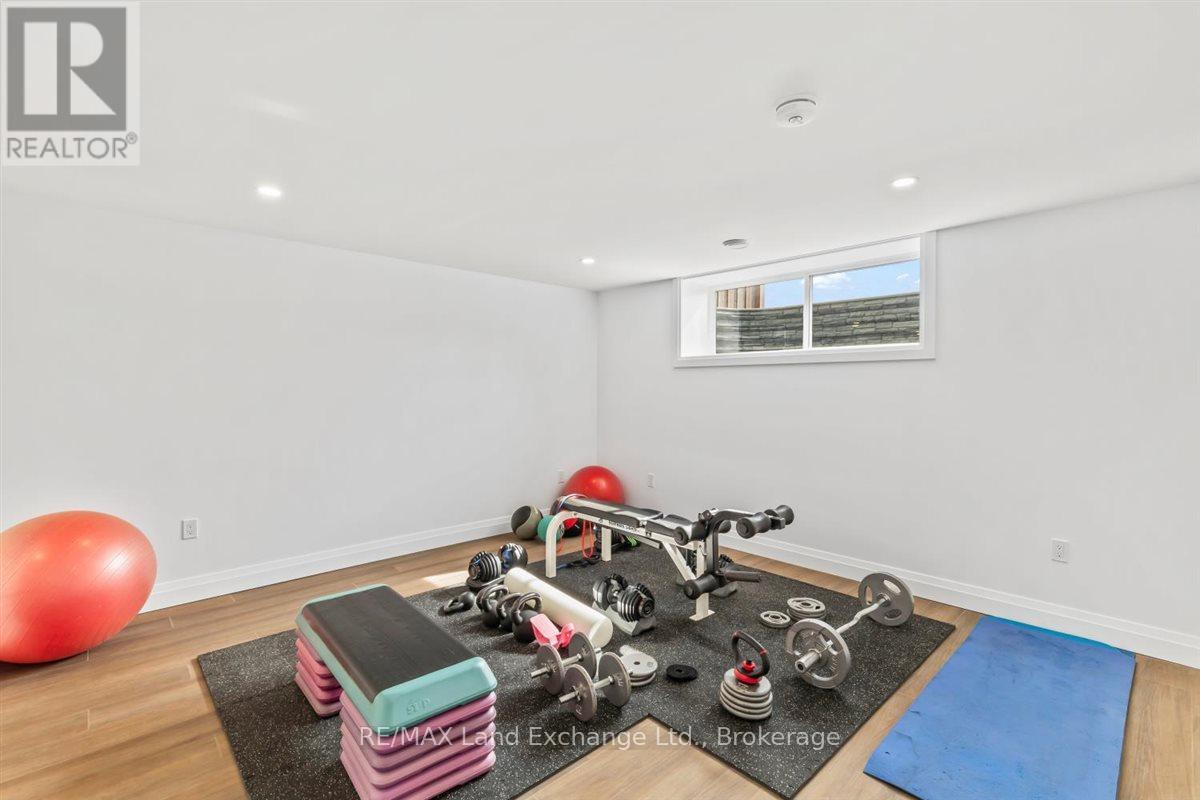 2 Fairway Lane, Saugeen Shores, Ontario  N0H 2C3 - Photo 29 - X12925156