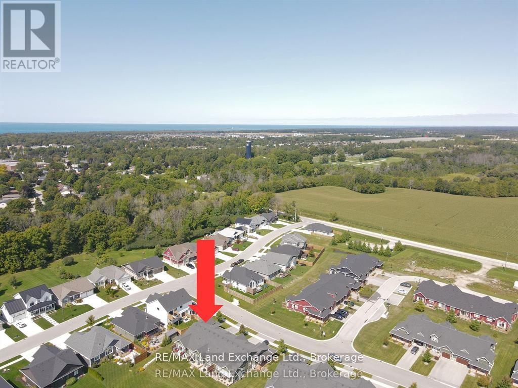 2 Fairway Lane, Saugeen Shores, Ontario  N0H 2C3 - Photo 37 - X12925156