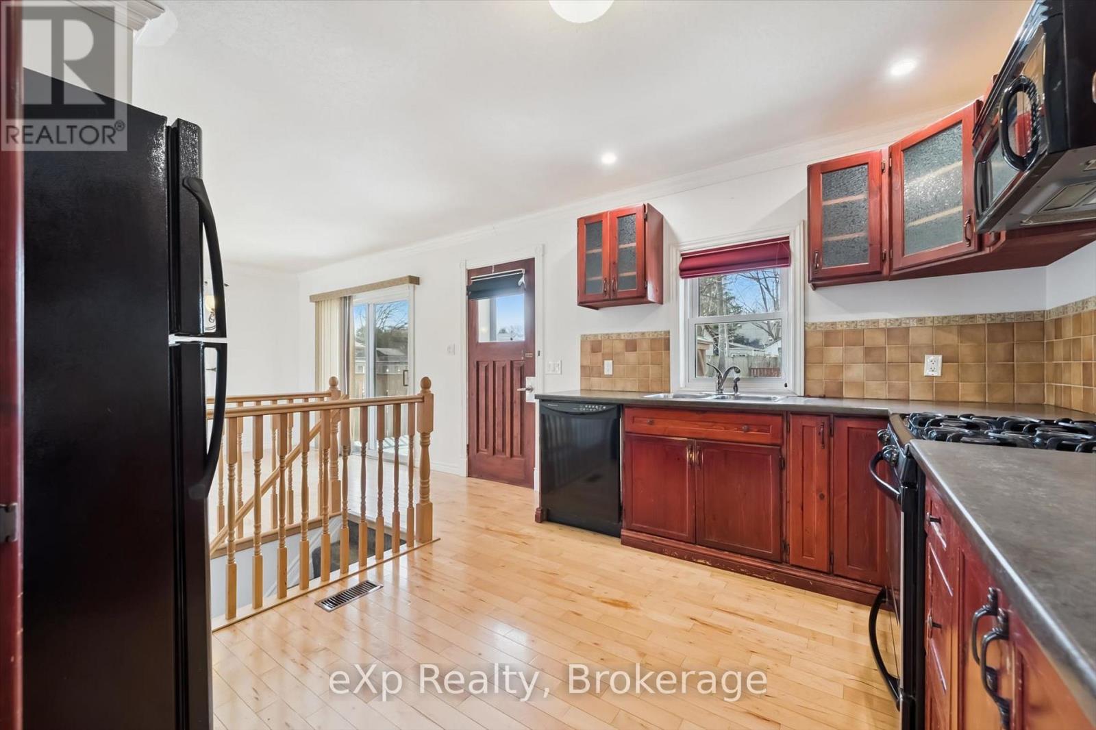 184 Stevenson Street N, Guelph (St. George's), Ontario  N1E 5A8 - Photo 18 - X12925214