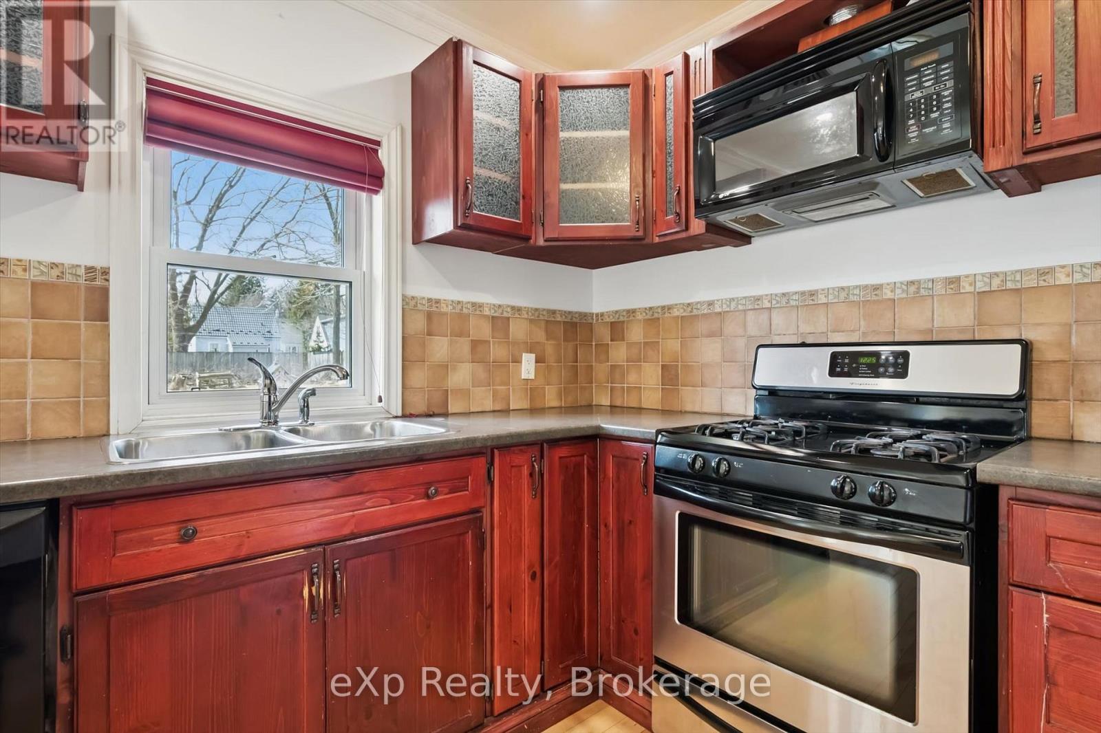 184 Stevenson Street N, Guelph (St. George's), Ontario  N1E 5A8 - Photo 20 - X12925214