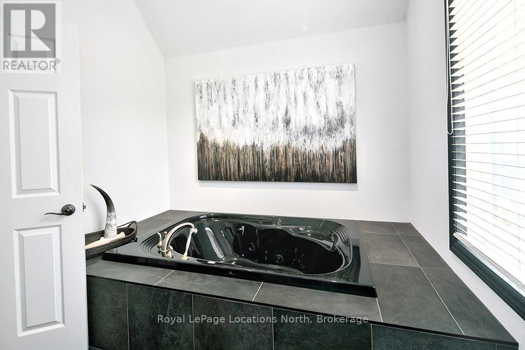 112 Amik Court, Grey Highlands, Ontario  N0C 1G0 - Photo 13 - X12925260