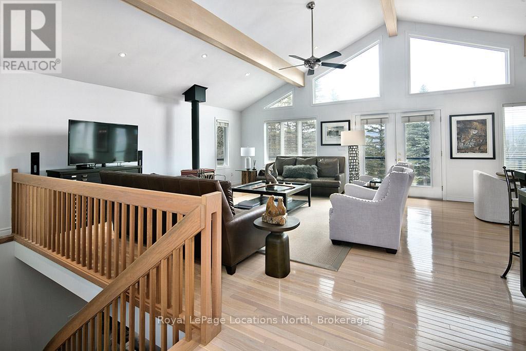 112 Amik Court, Grey Highlands, Ontario  N0C 1G0 - Photo 6 - X12925260