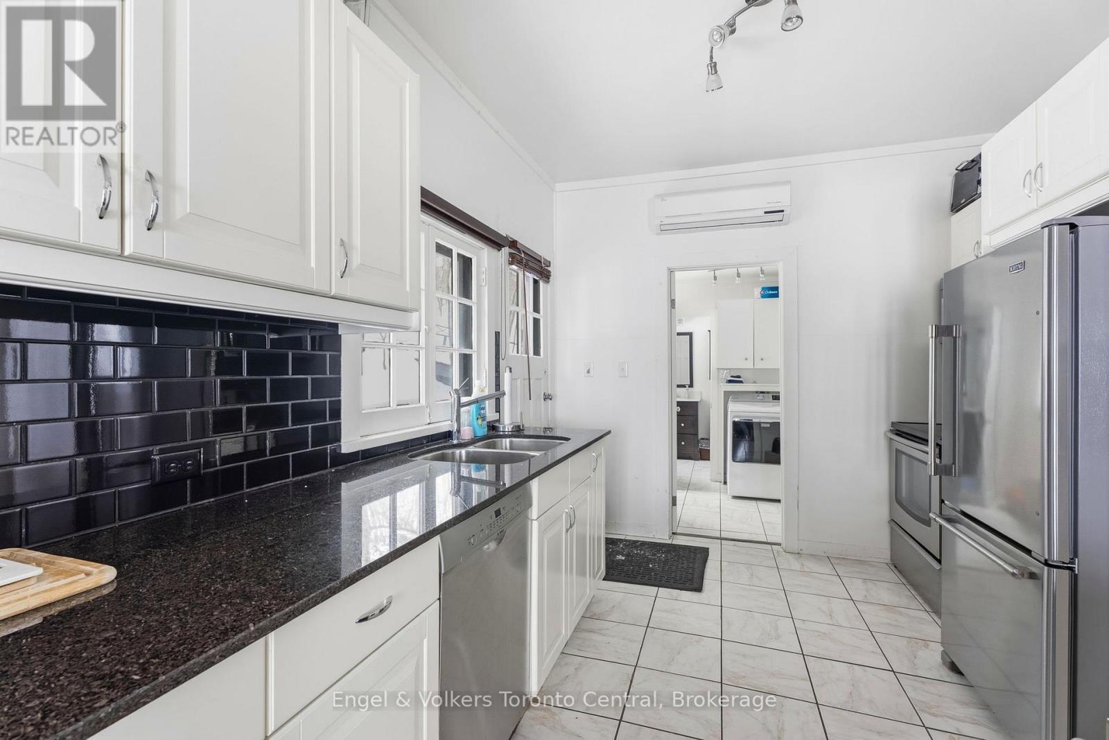 1246 Purdy Road, Muskoka Lakes, Ontario  P0B 1M0 - Photo 32 - X12925292