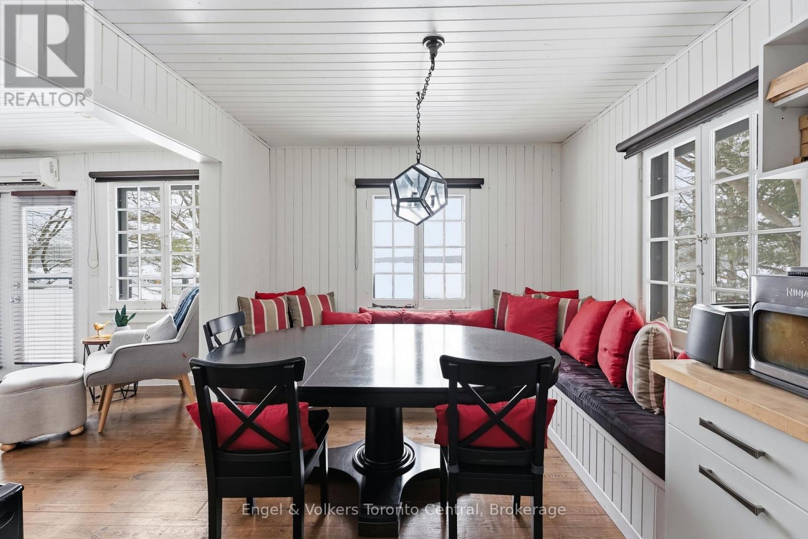 1246 Purdy Road, Muskoka Lakes, Ontario  P0B 1M0 - Photo 33 - X12925292