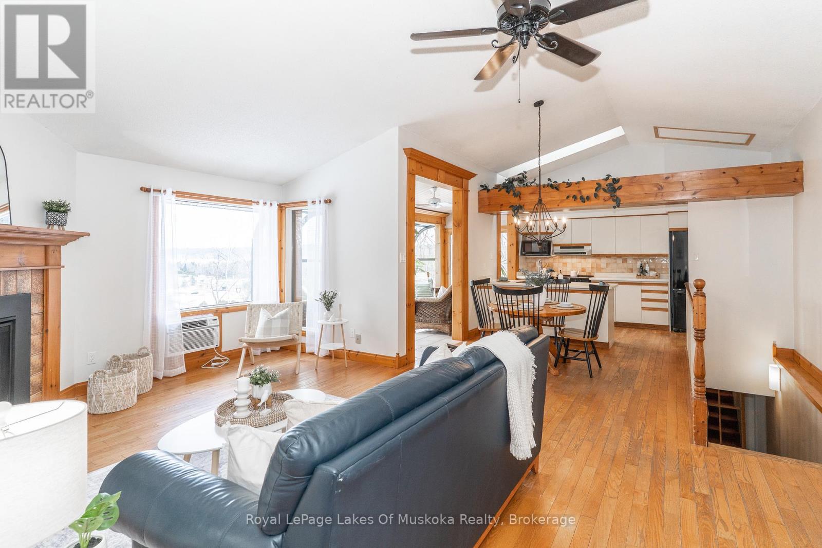 35 Westvale Drive, Bracebridge (Monck (Bracebridge)), Ontario  P1L 1B5 - Photo 3 - X12925330