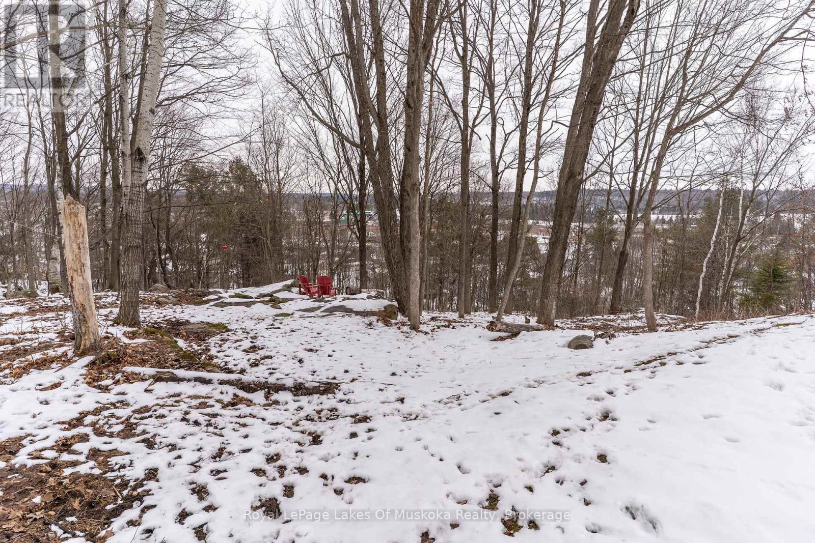 35 Westvale Drive, Bracebridge (Monck (Bracebridge)), Ontario  P1L 1B5 - Photo 32 - X12925330