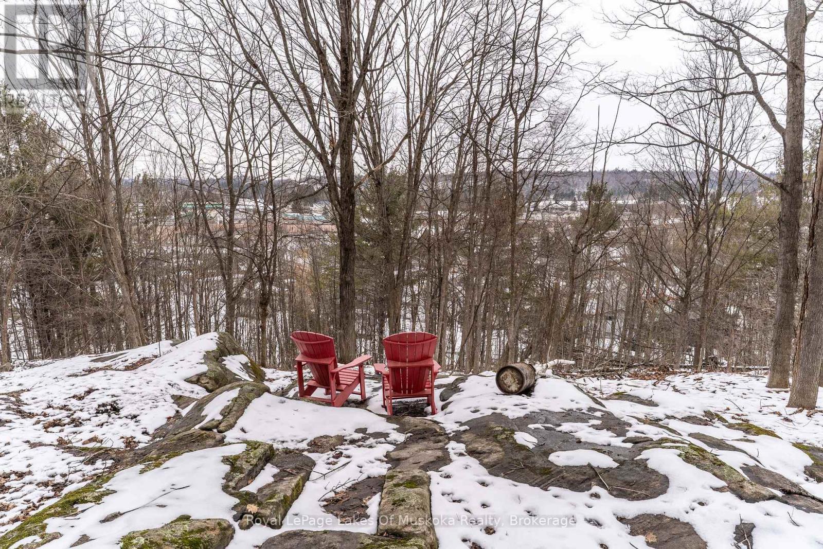 35 Westvale Drive, Bracebridge (Monck (Bracebridge)), Ontario  P1L 1B5 - Photo 34 - X12925330