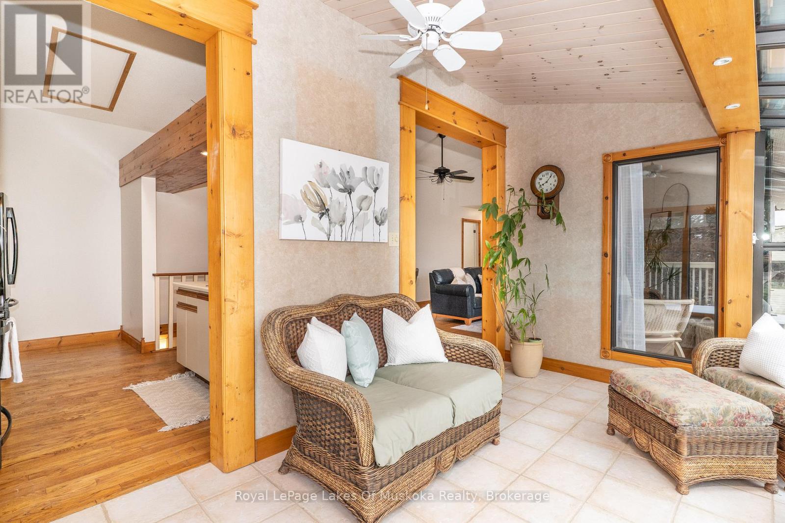 35 Westvale Drive, Bracebridge (Monck (Bracebridge)), Ontario  P1L 1B5 - Photo 7 - X12925330