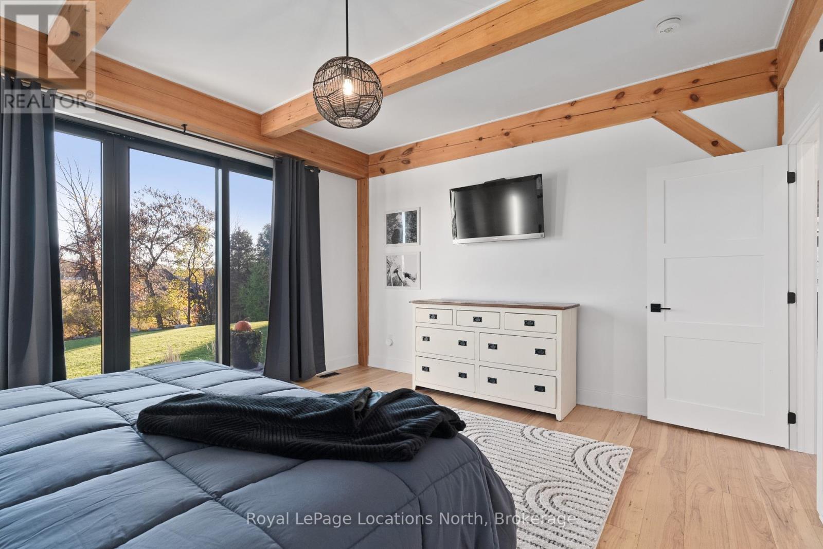 113 Slabtown Road, Blue Mountains, Ontario  N0H 1J0 - Photo 11 - X12925346