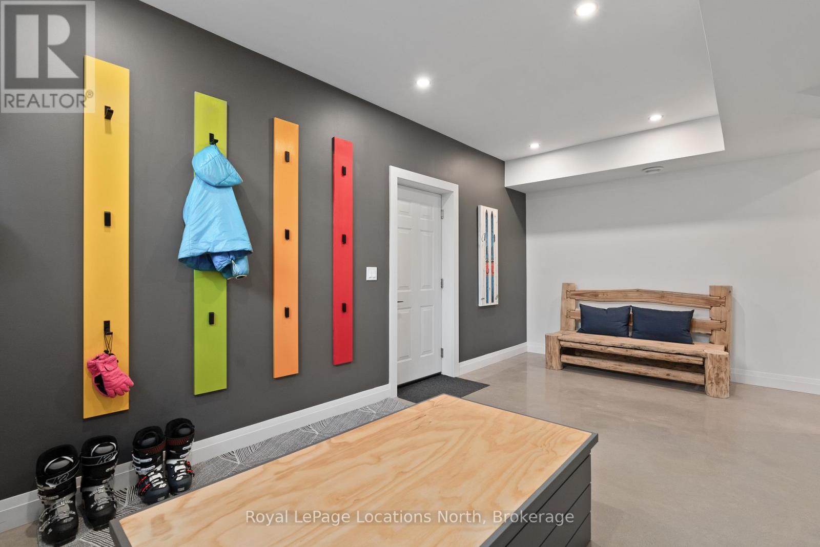 113 Slabtown Road, Blue Mountains, Ontario  N0H 1J0 - Photo 22 - X12925346