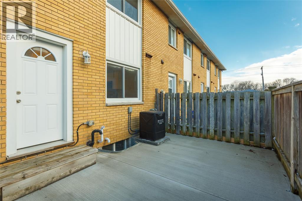 816 Wellington Street, Sarnia, Ontario  N7T 1J5 - Photo 25 - 26006308