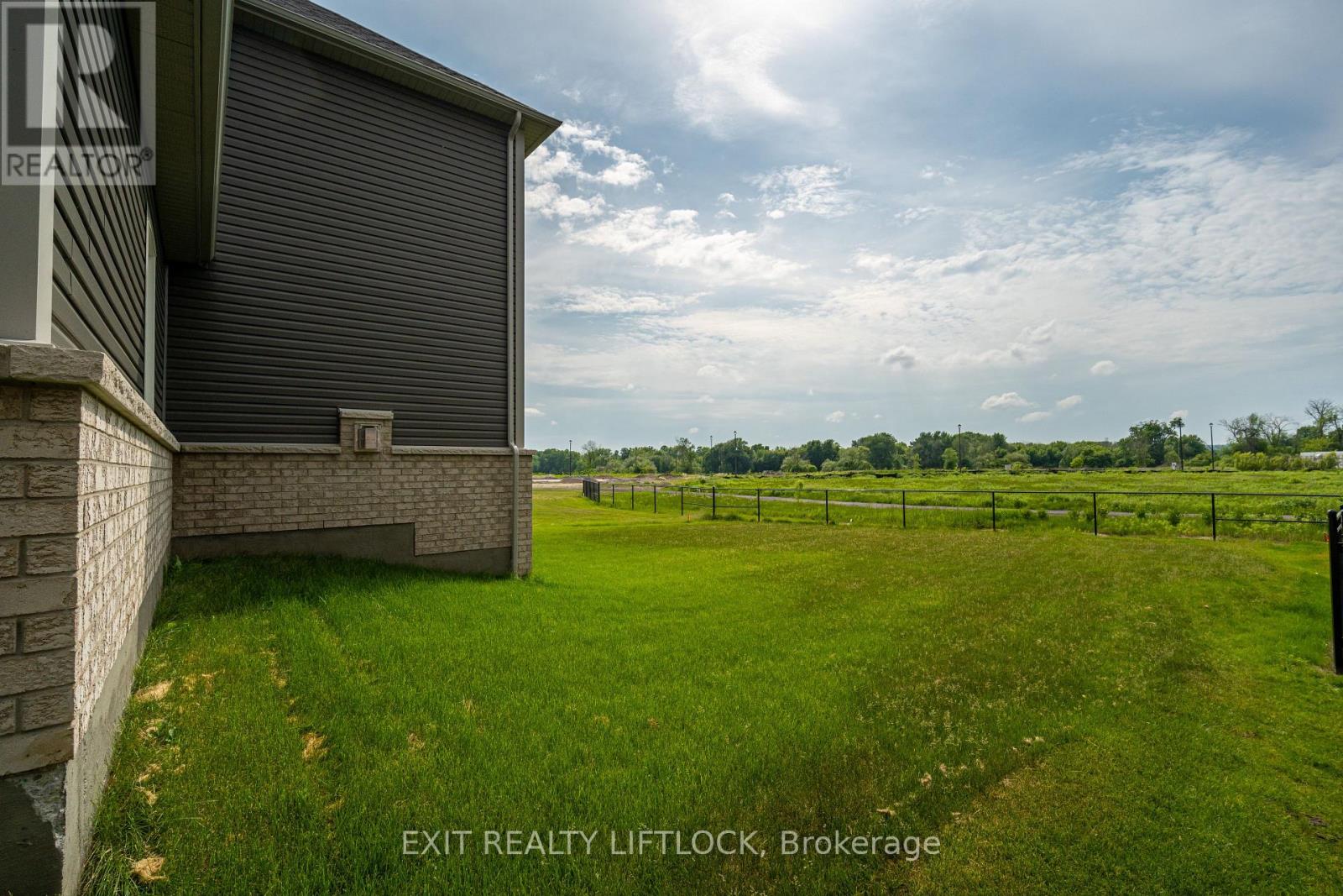 9 Wishing Well Lane, Otonabee-South Monaghan, Ontario  K9J 0K6 - Photo 39 - X12925120
