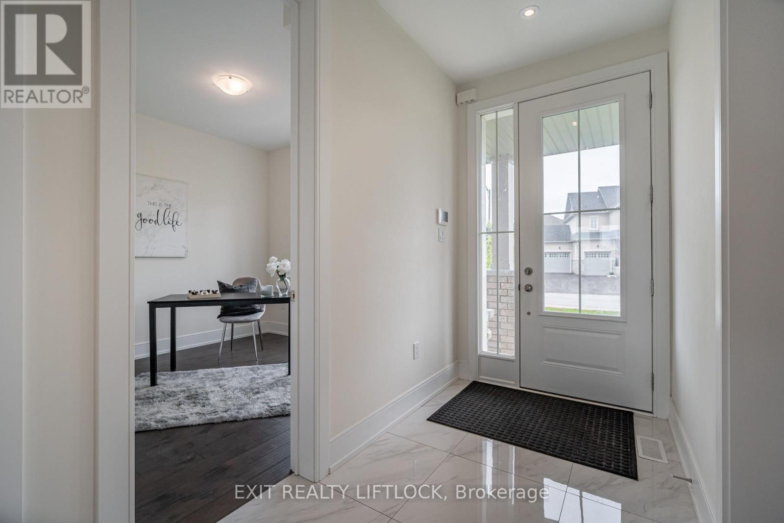 9 Wishing Well Lane, Otonabee-South Monaghan, Ontario  K9J 0K6 - Photo 6 - X12925120