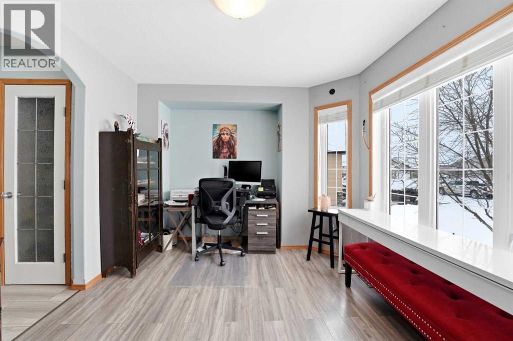 5 Lincoln Street, Sylvan Lake, Alberta  T4S 2R1 - Photo 12 - A2288595