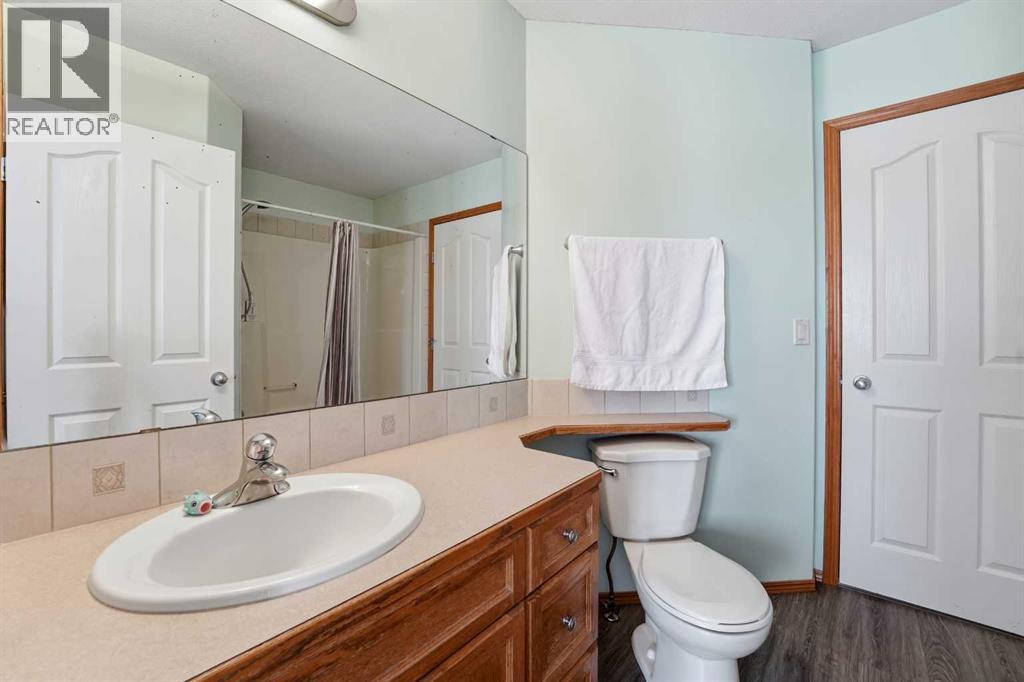 5 Lincoln Street, Sylvan Lake, Alberta  T4S 2R1 - Photo 28 - A2288595