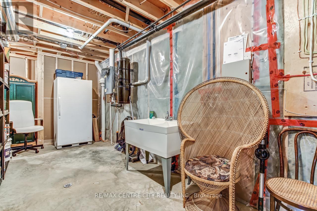 417 Beamish Street, Central Elgin (Port Stanley), Ontario  N5L 0A7 - Photo 20 - X12925118