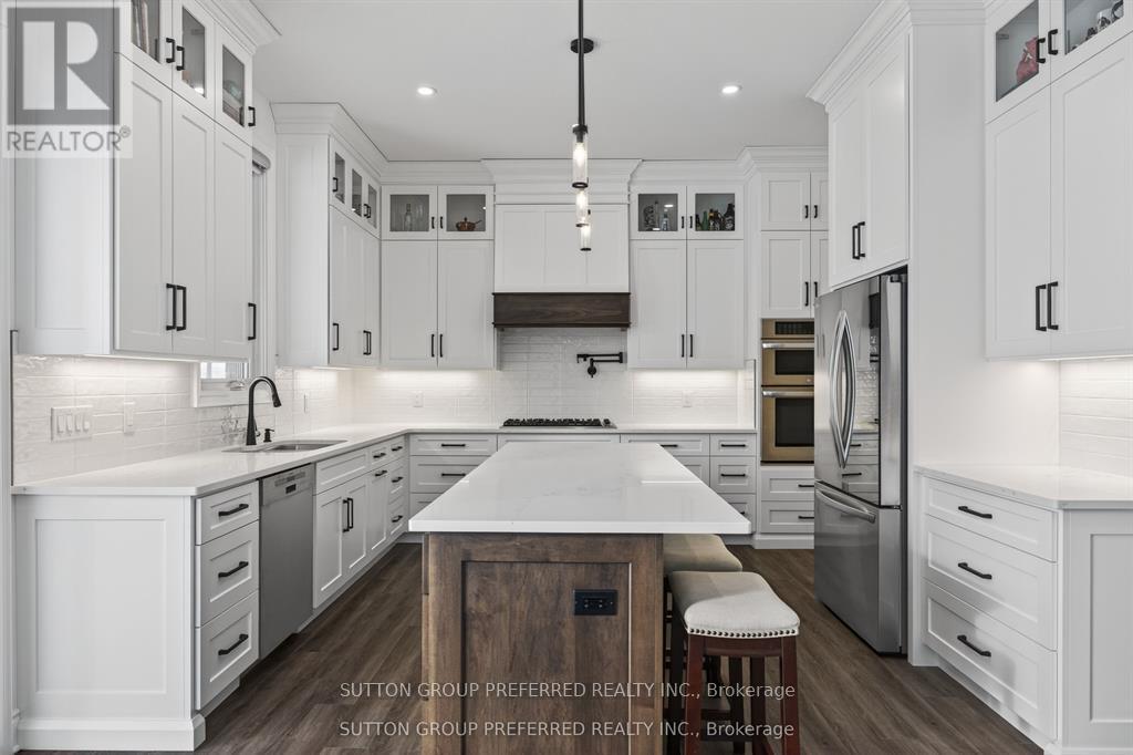 105 Harvest Lane, Thames Centre, Ontario  N0L 1G2 - Photo 12 - X12925168