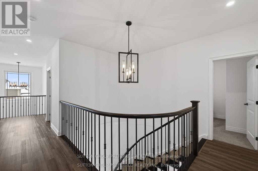 105 Harvest Lane, Thames Centre, Ontario  N0L 1G2 - Photo 22 - X12925168