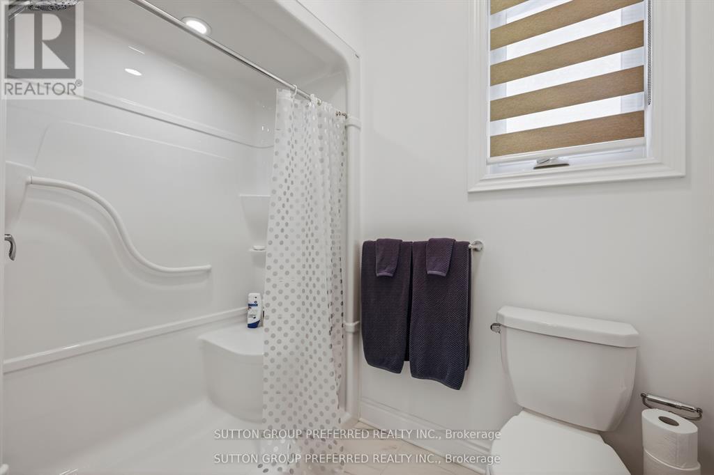 105 Harvest Lane, Thames Centre, Ontario  N0L 1G2 - Photo 28 - X12925168