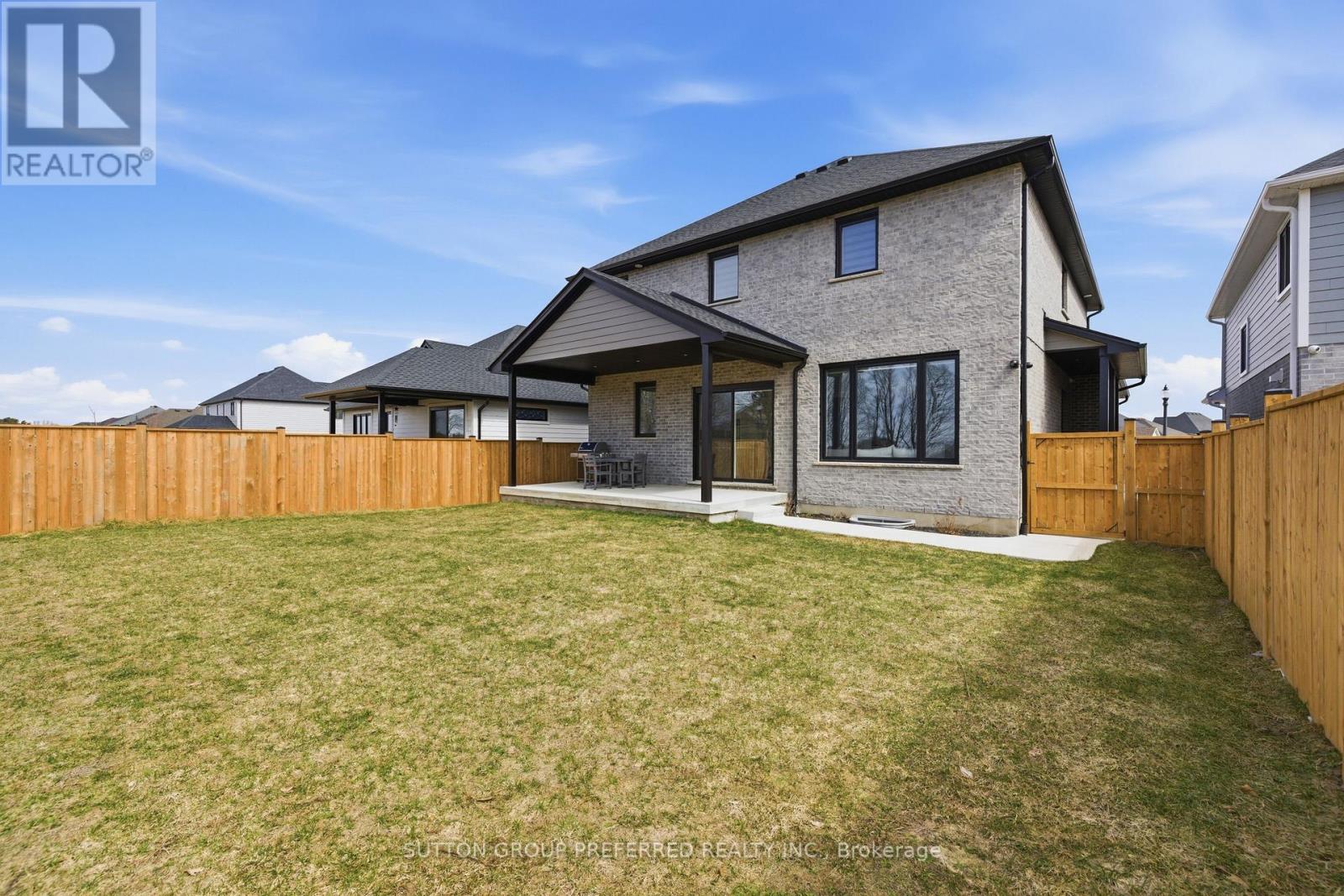 105 Harvest Lane, Thames Centre, Ontario  N0L 1G2 - Photo 46 - X12925168