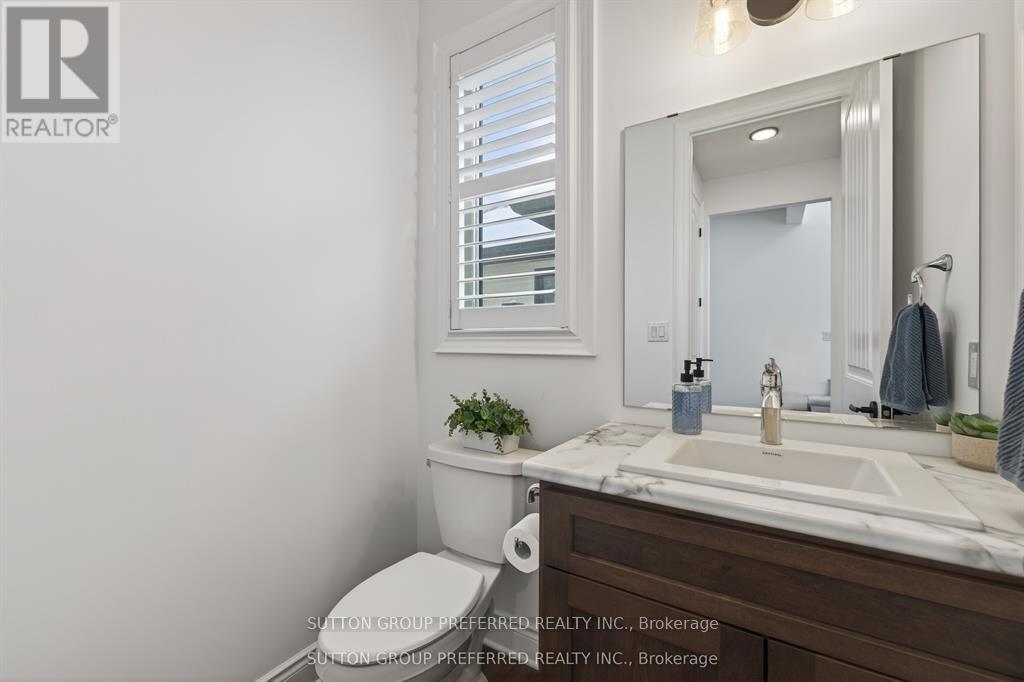 105 Harvest Lane, Thames Centre, Ontario  N0L 1G2 - Photo 6 - X12925168