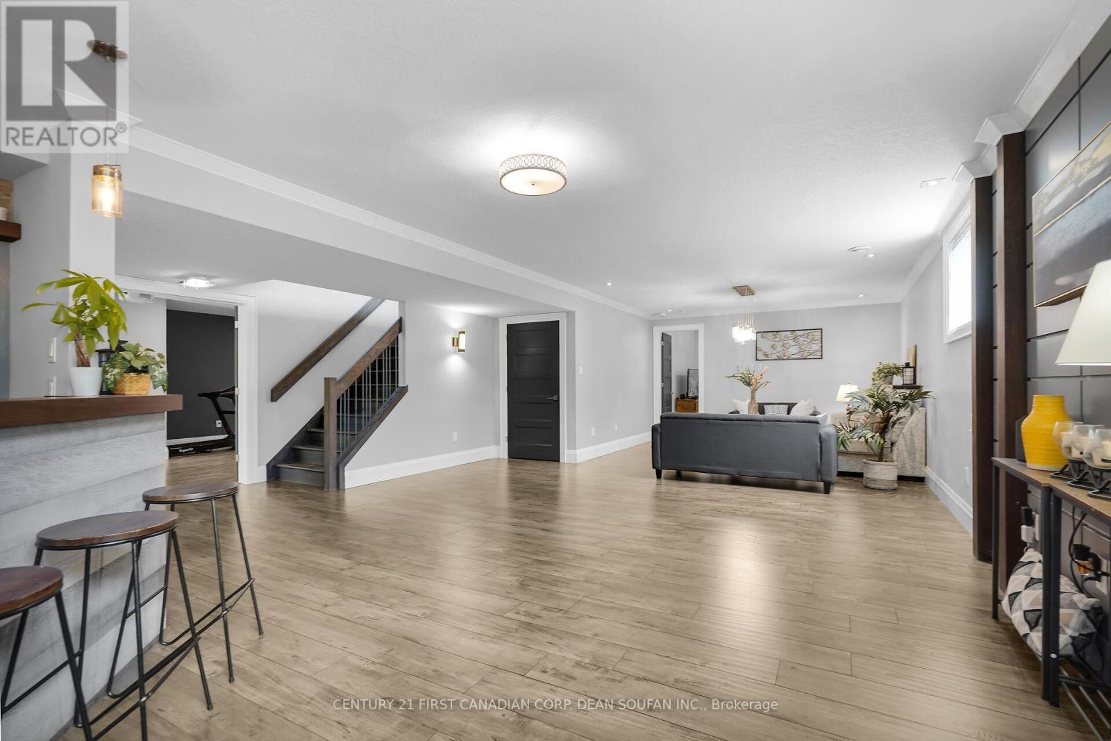 405 Darcy Drive, Strathroy-Caradoc, Ontario  N7G 0A4 - Photo 33 - X12925304