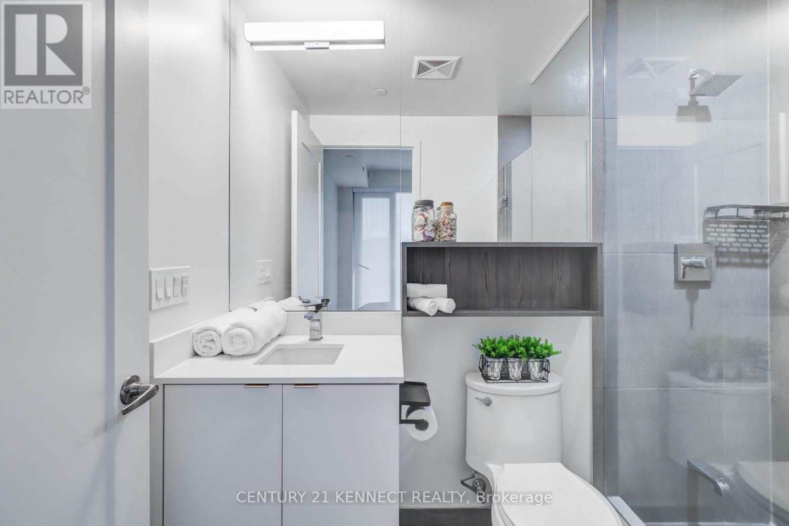 504 - 70 Princess Street, Toronto, Ontario  M5A 0X6 - Photo 21 - C12925090