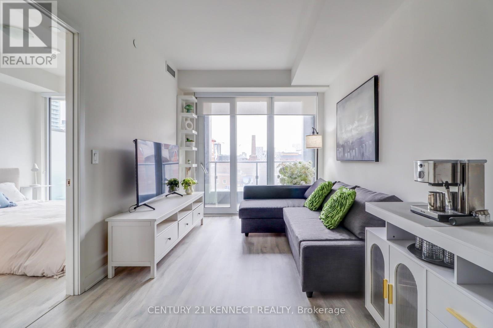 504 - 70 Princess Street, Toronto, Ontario  M5A 0X6 - Photo 5 - C12925090