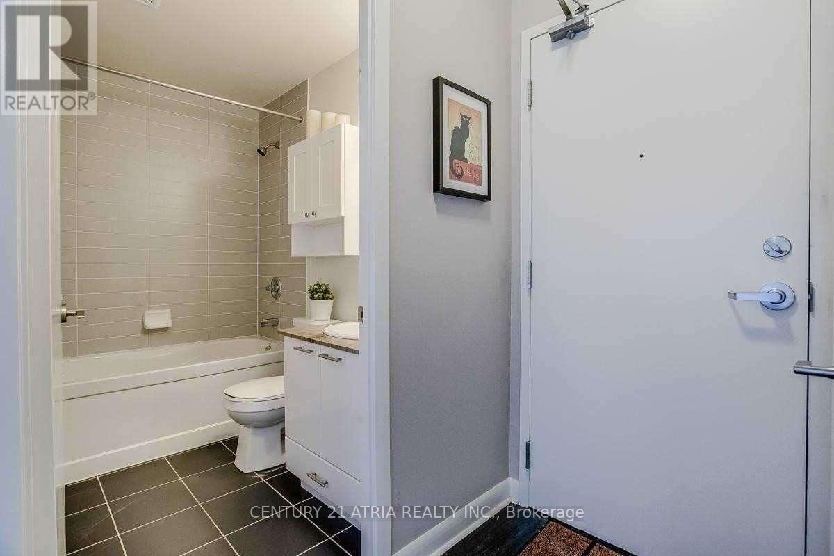 805 - 15 Bruyeres Mews, Toronto, Ontario  M5V 0A7 - Photo 15 - C12925230