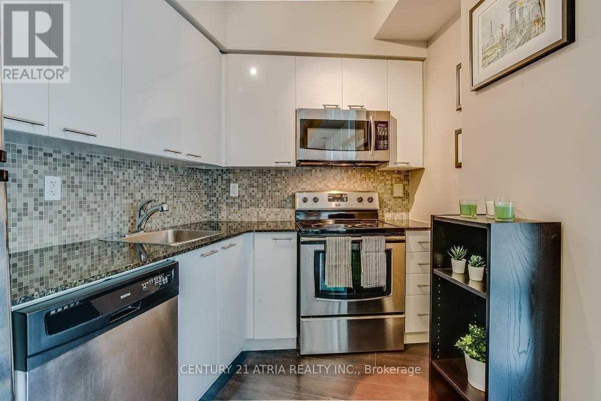 805 - 15 Bruyeres Mews, Toronto, Ontario  M5V 0A7 - Photo 2 - C12925230