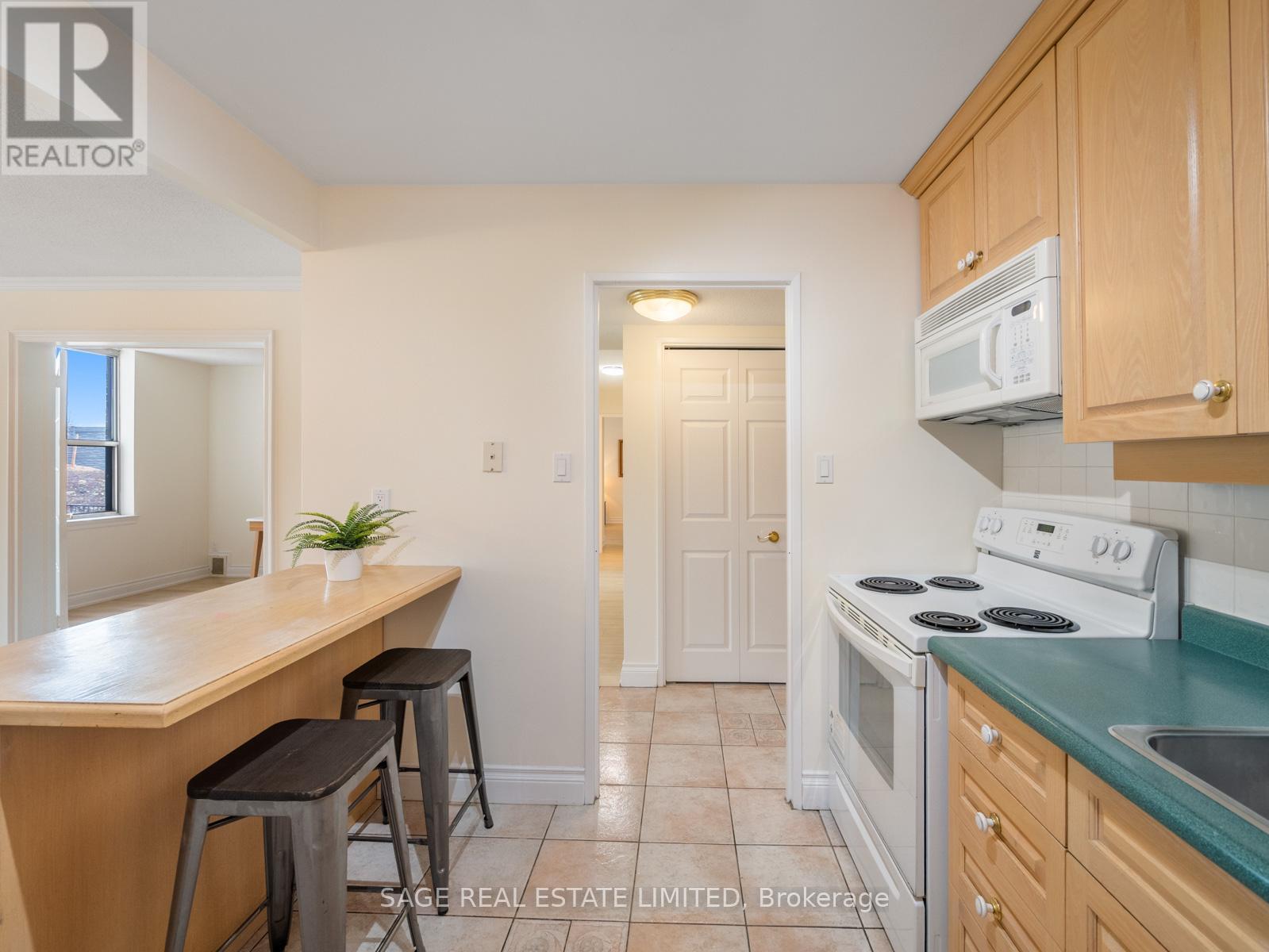 213e - 30 Fashion Roseway, Toronto, Ontario  M2N 6B4 - Photo 10 - C12925248