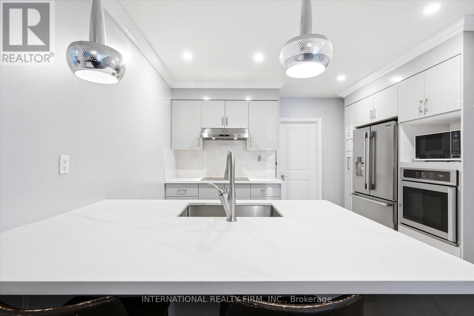 568 Delaware Avenue N, Toronto, Ontario  M6H 2V2 - Photo 6 - C12925296