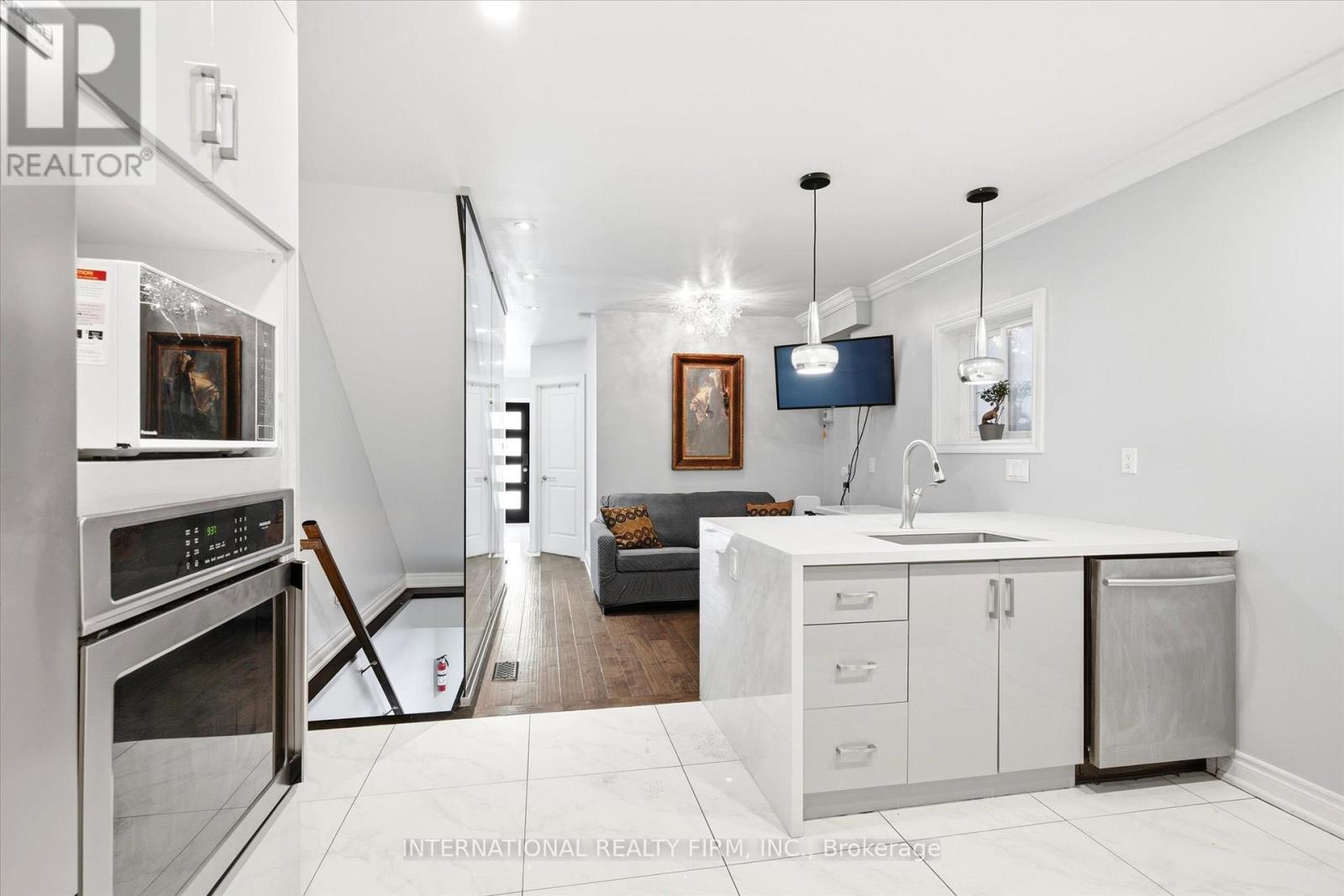 568 Delaware Avenue N, Toronto, Ontario  M6H 2V2 - Photo 9 - C12925296