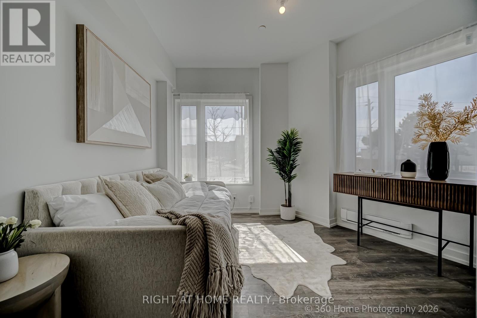 1 CASE OOTES DRIVE, Toronto, Ontario