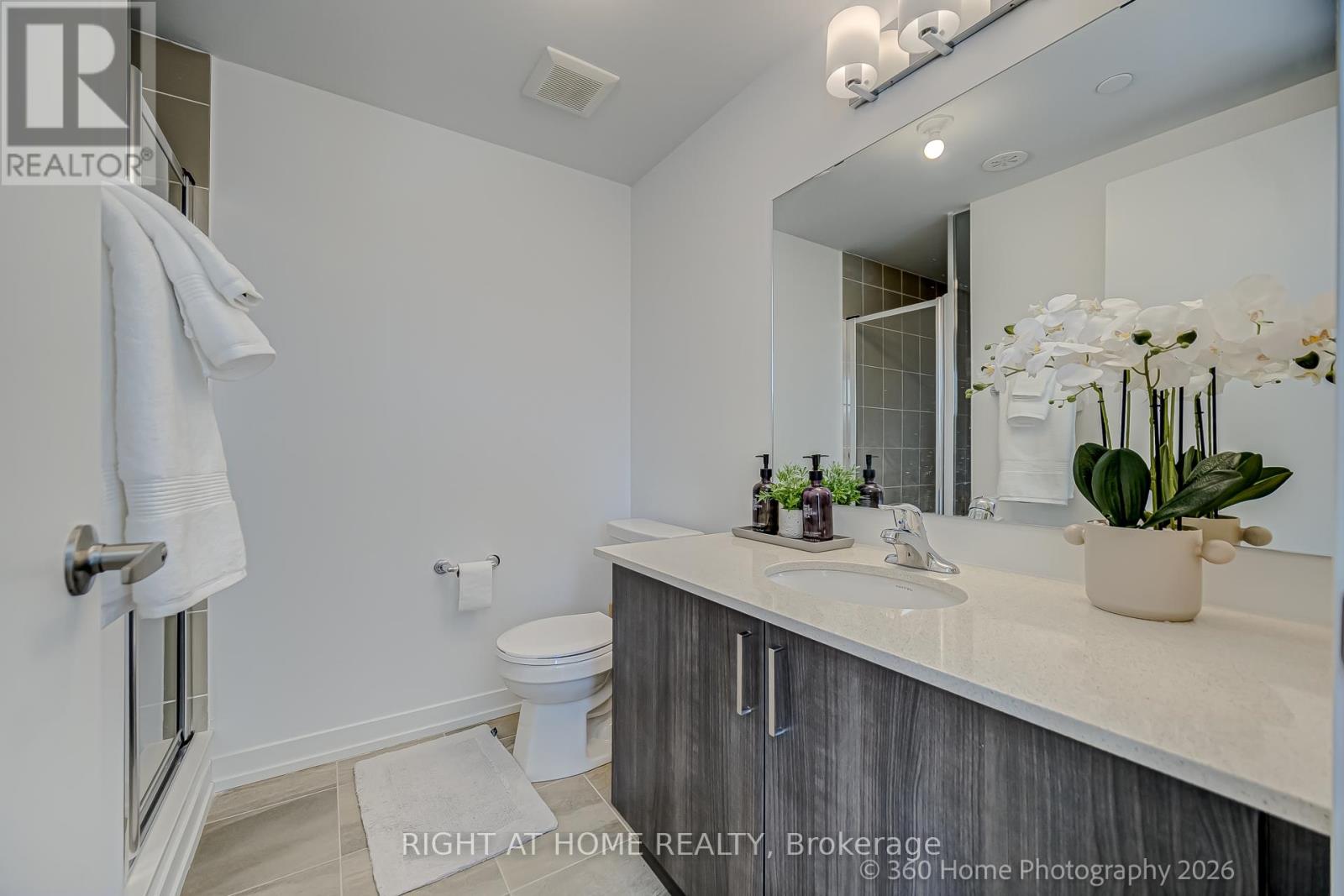 1 Case Ootes Drive, Toronto, Ontario  M4A 0A9 - Photo 19 - C12925306