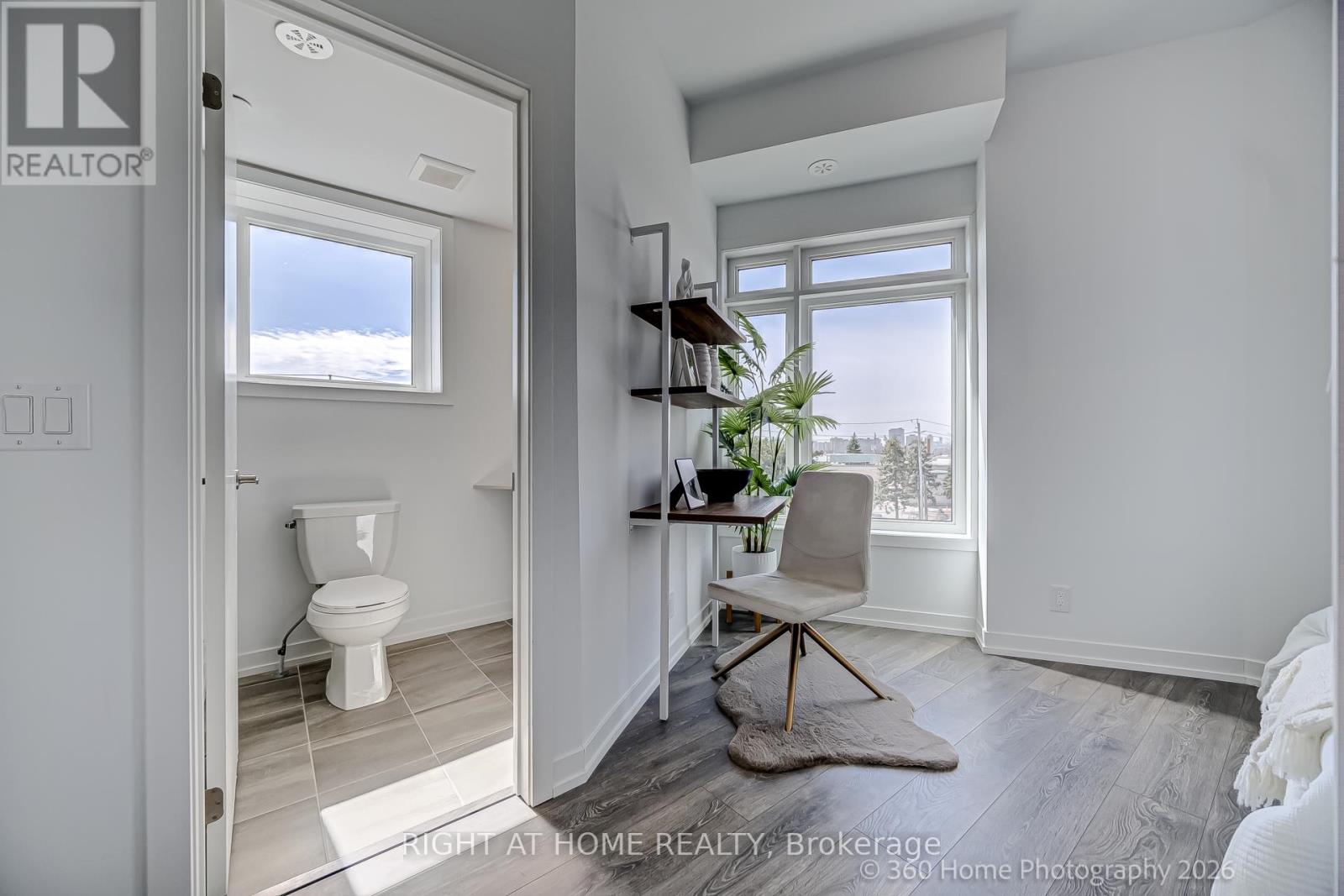 1 Case Ootes Drive, Toronto, Ontario  M4A 0A9 - Photo 23 - C12925306