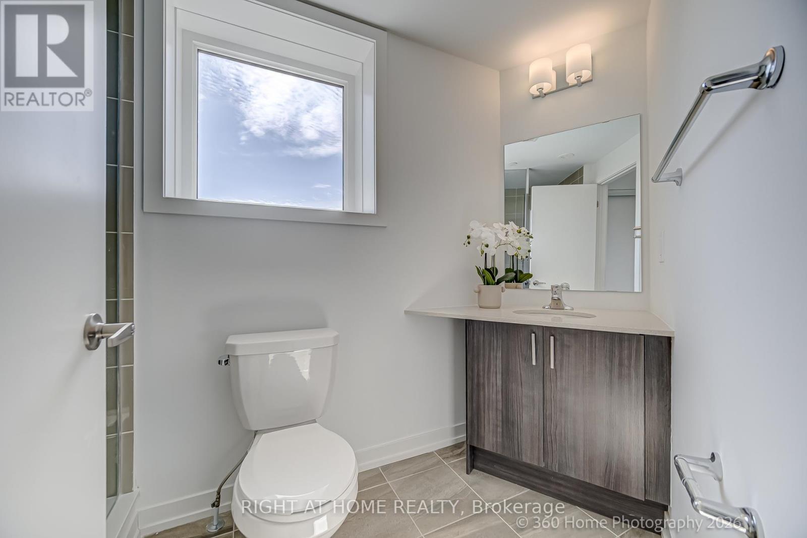 1 Case Ootes Drive, Toronto, Ontario  M4A 0A9 - Photo 24 - C12925306