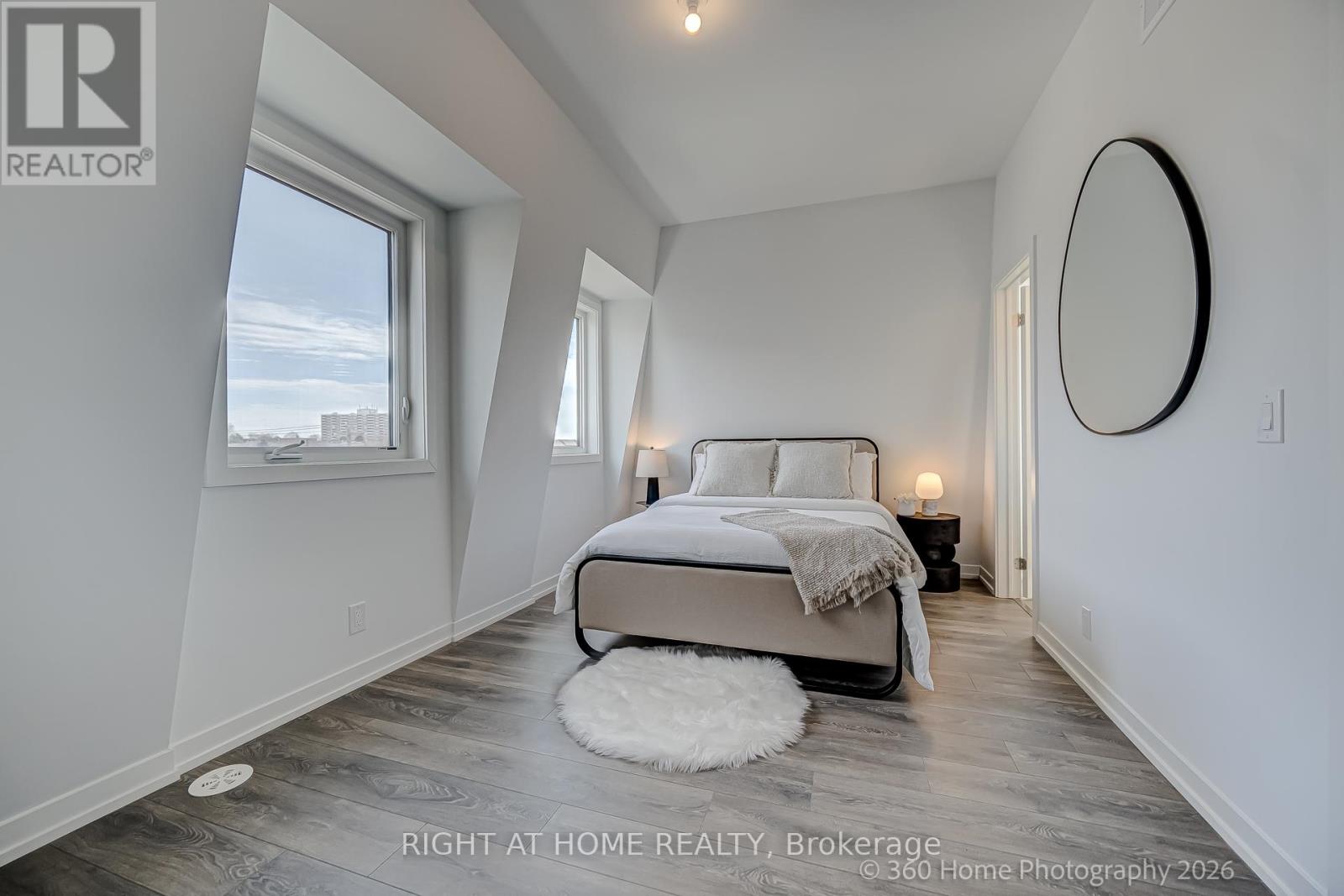 1 Case Ootes Drive, Toronto, Ontario  M4A 0A9 - Photo 26 - C12925306