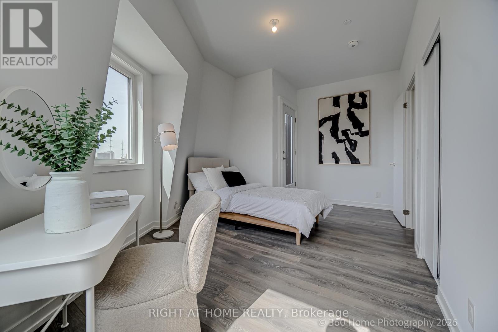 1 Case Ootes Drive, Toronto, Ontario  M4A 0A9 - Photo 31 - C12925306