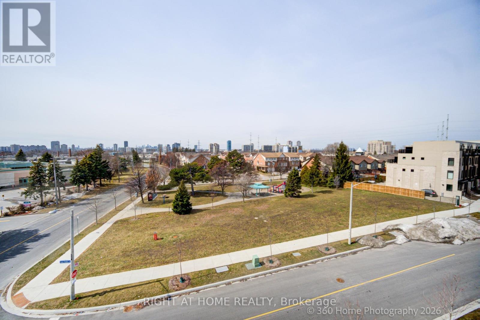 1 Case Ootes Drive, Toronto, Ontario  M4A 0A9 - Photo 34 - C12925306